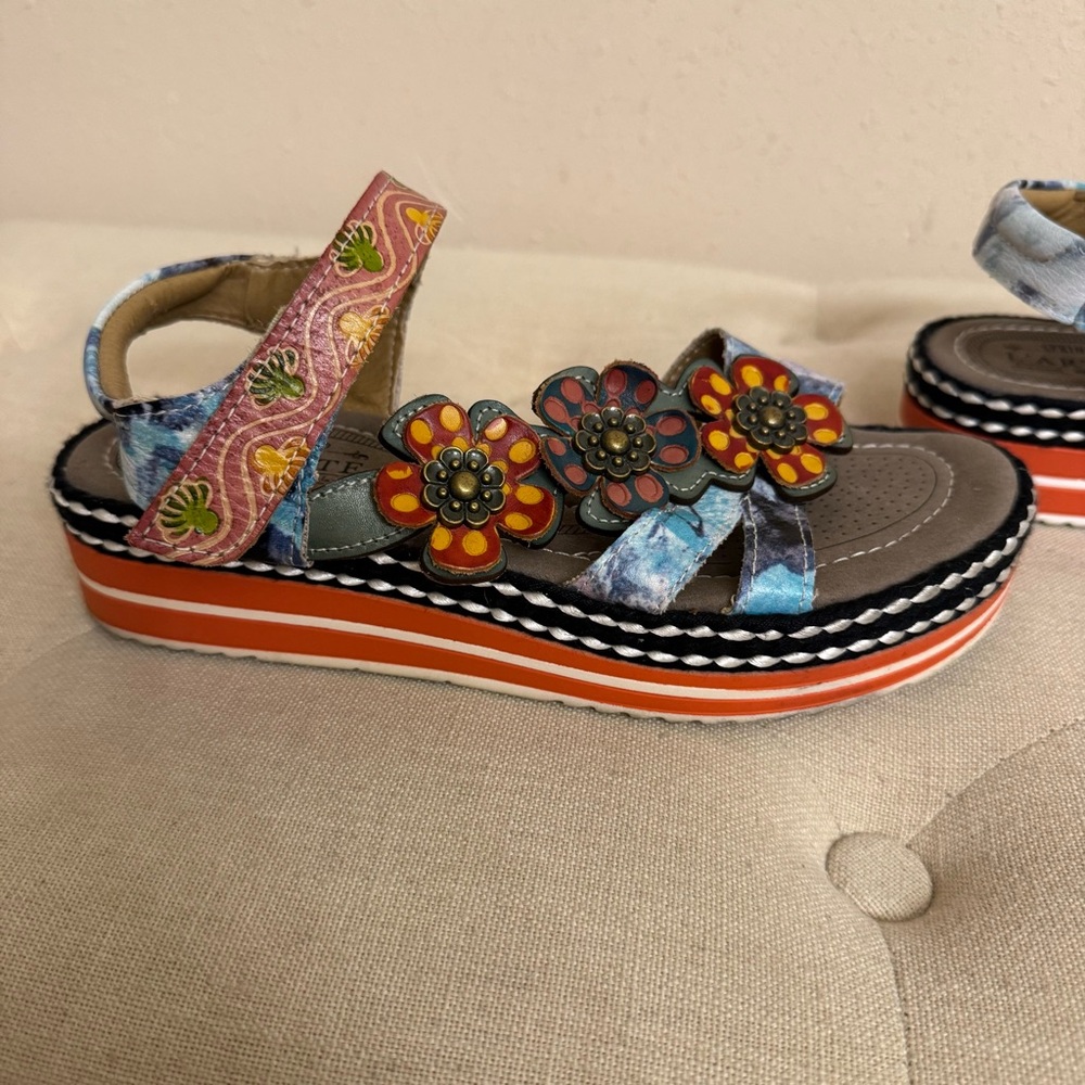 L'ATISTE Multicolor Floral Platform Sandals - Blue, Orange, Pink - Picture 9 of 12